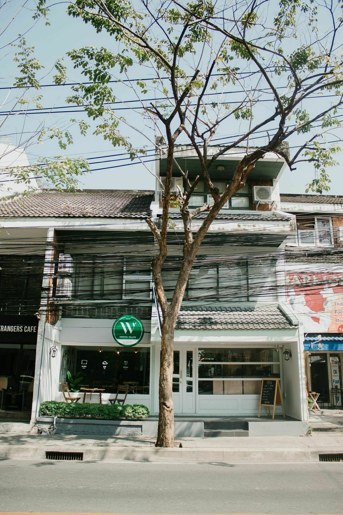 Weeping Willow Sukhumvit 26 Hostel Bangkok Buitenkant foto